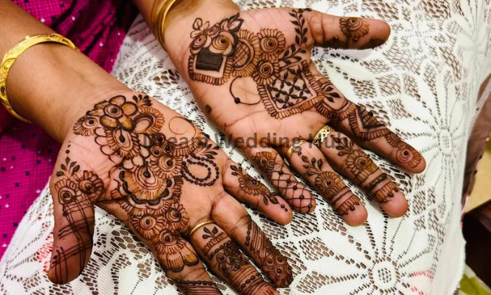 Blackcurves by Nehal